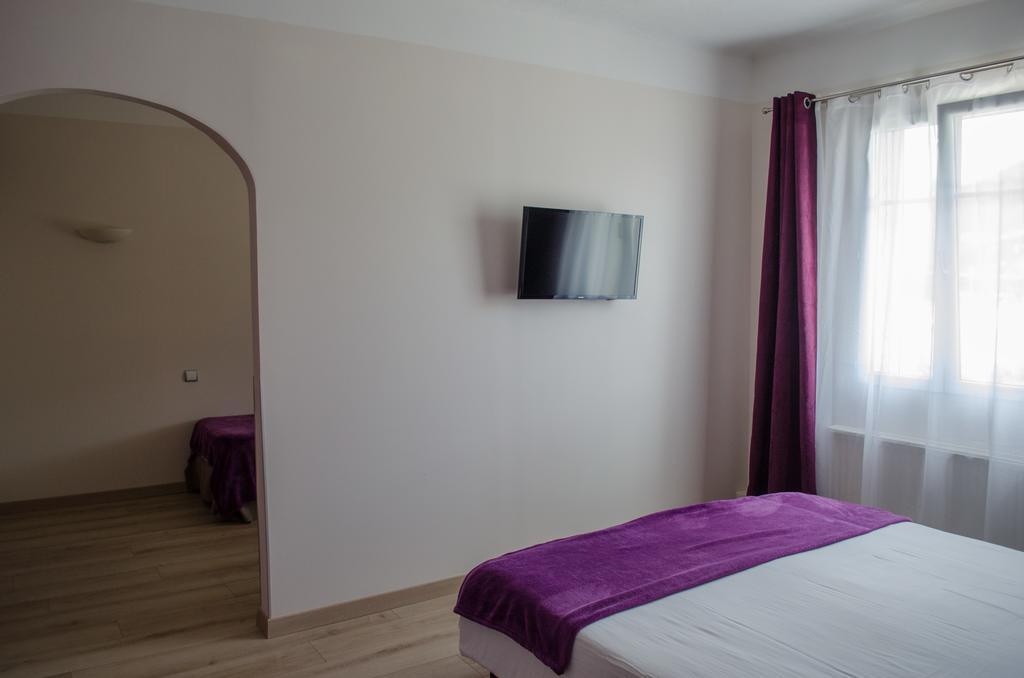 Hotel Lac Et Foret Saint-André-les-Alpes 외부 사진