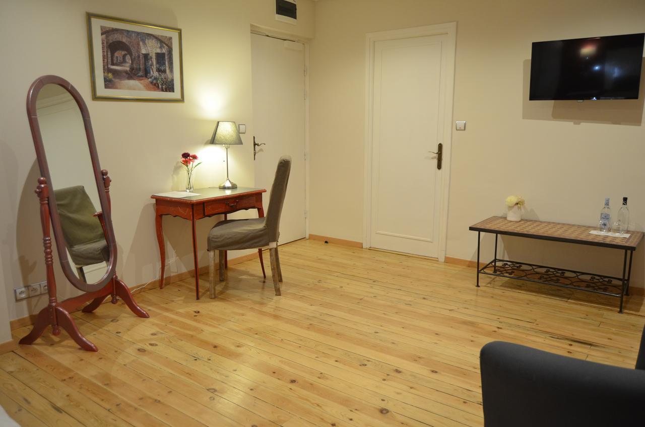 Hotel Lac Et Foret Saint-André-les-Alpes 외부 사진